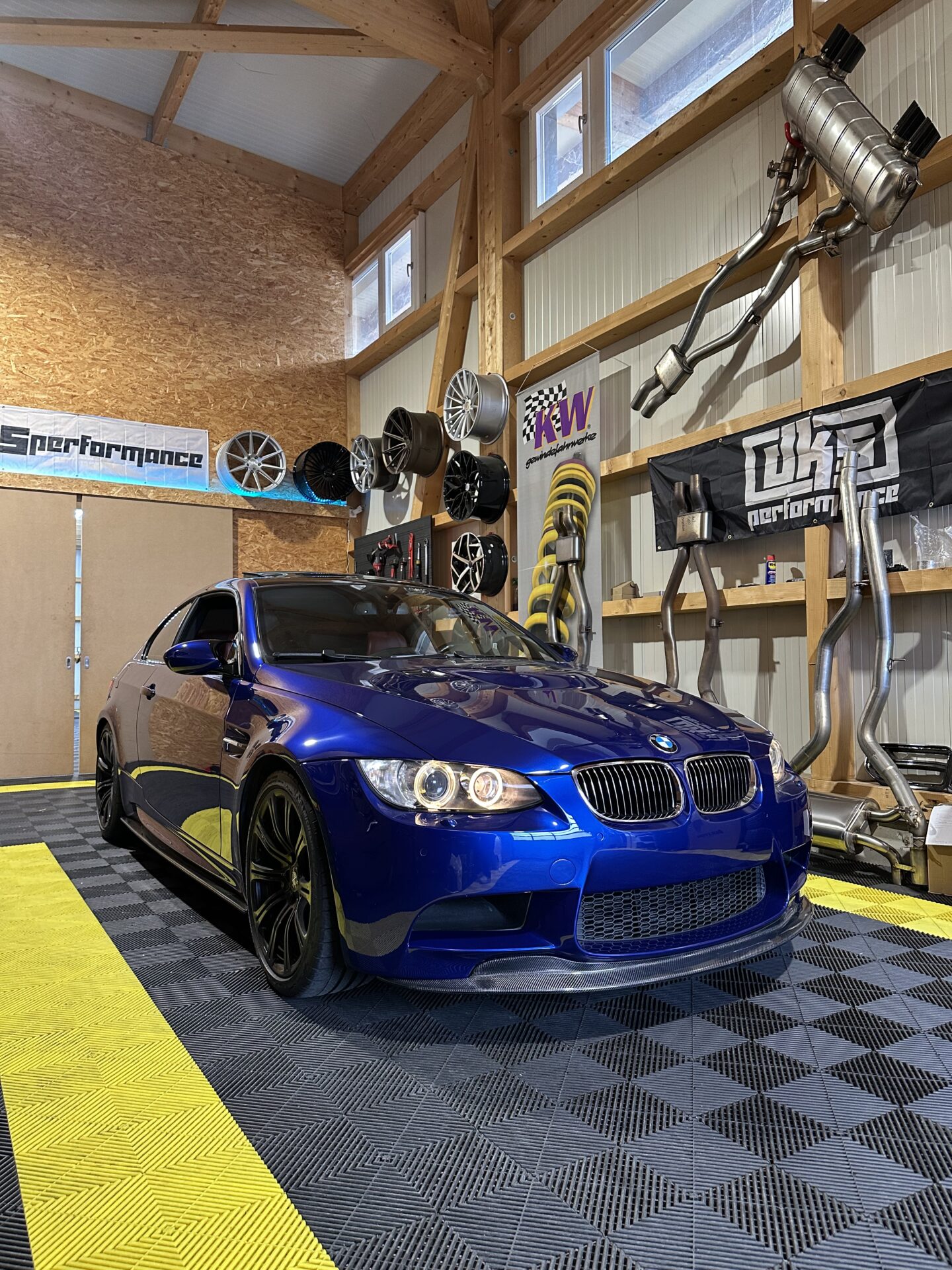 Passend für BMW E9X P-STYLE SEITENSCHWELLER - DKS Performance 1