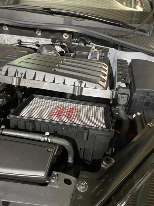 Volkswagen Golf VII R Pipercross Performance Luftfilter - DKS Performance 1