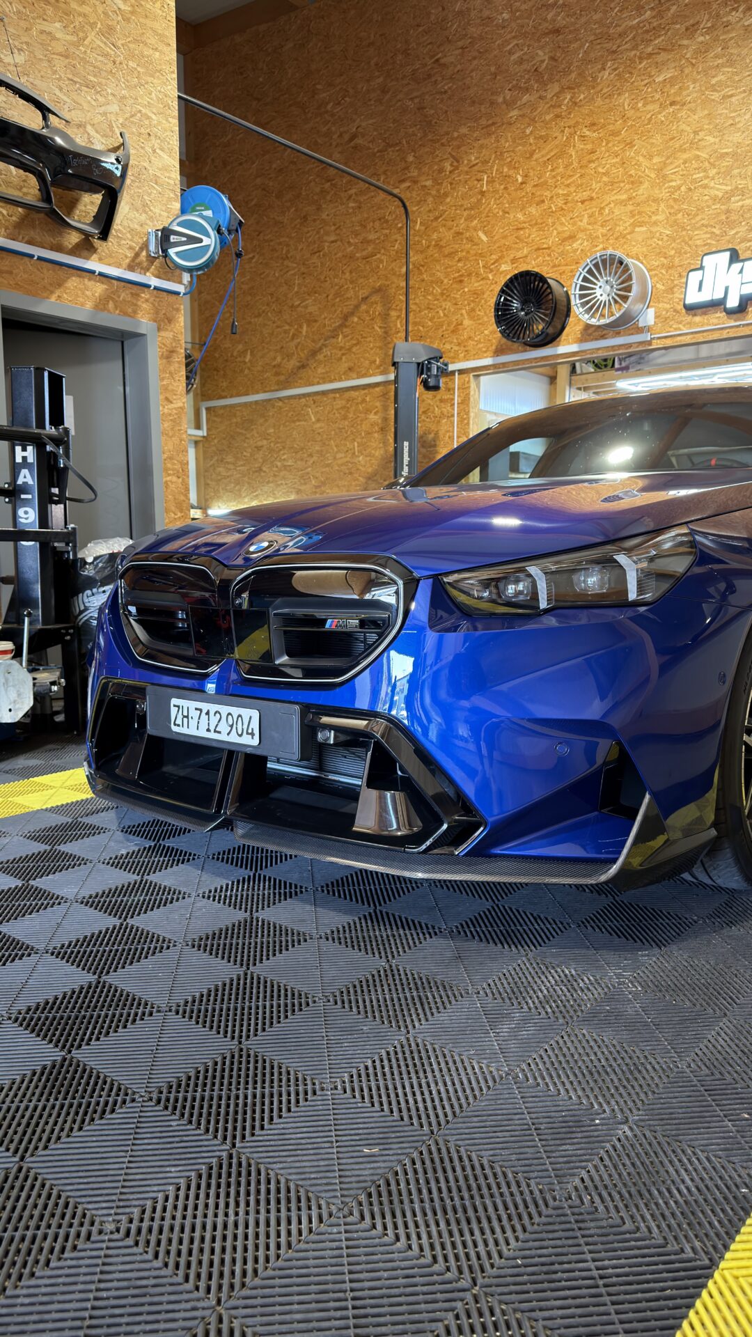 Passend für BMW G90 Frontlippe P-STYLE - DKS Performance 2