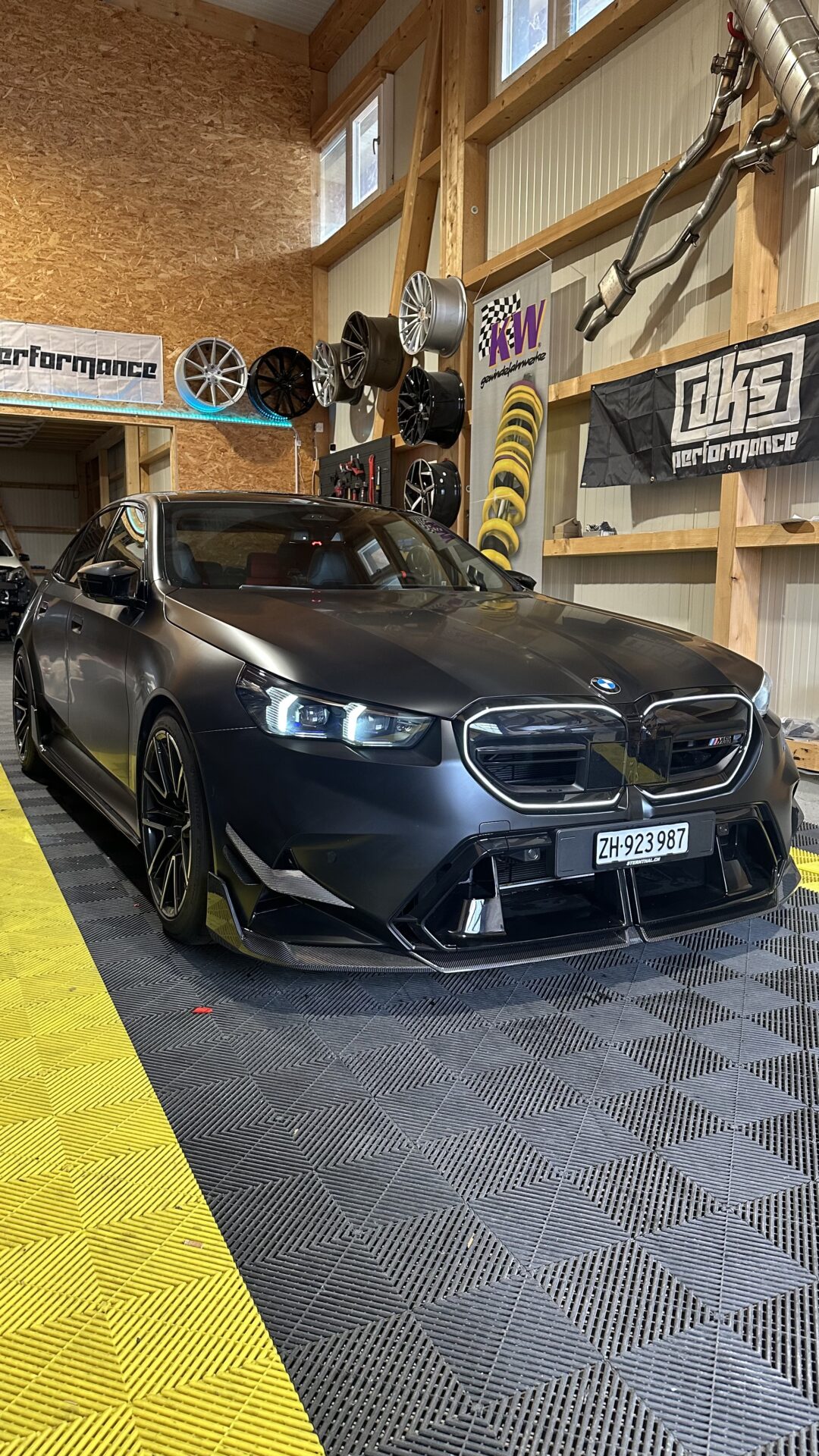 Federnsatz passend für G90 Limousine xDrive - DKS Performance 1